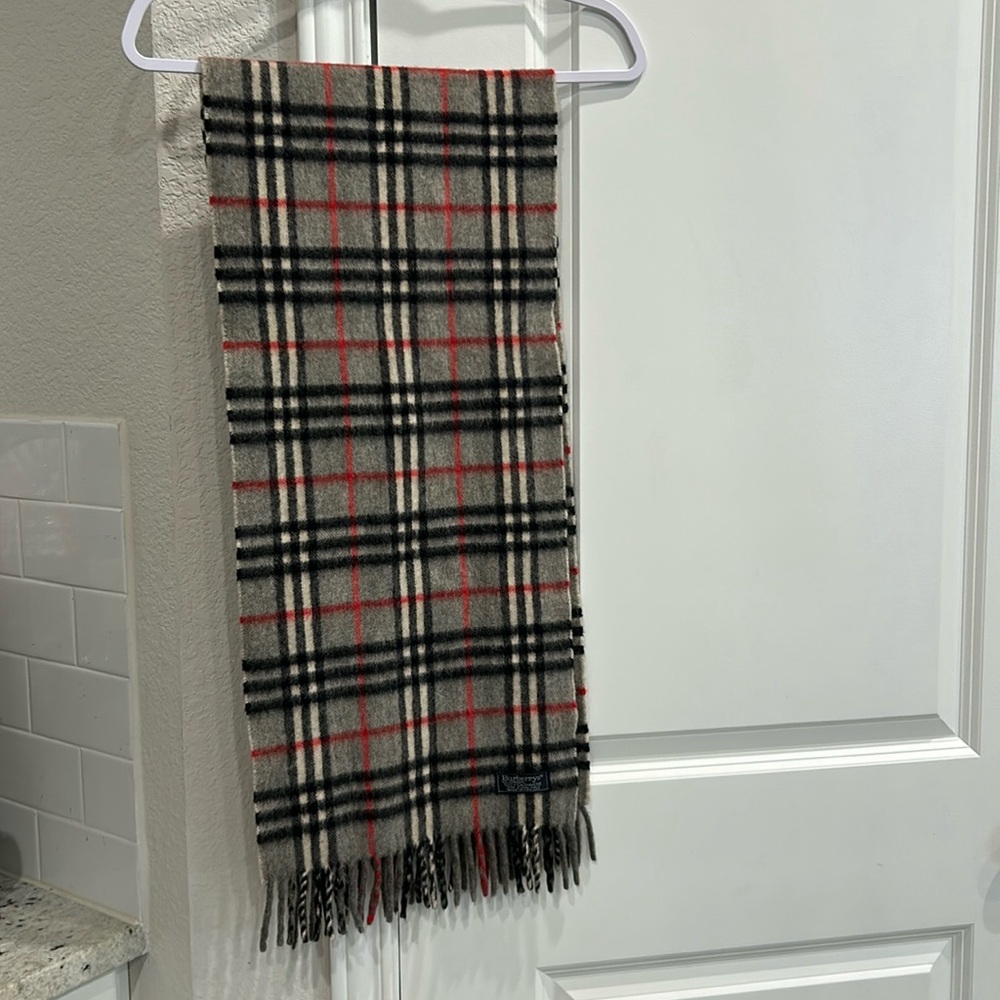 100% Authentic Burberry London Cashmere